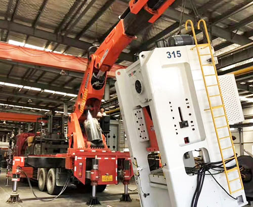 宣城宣州附近随车吊出租，轻松解决运输难题